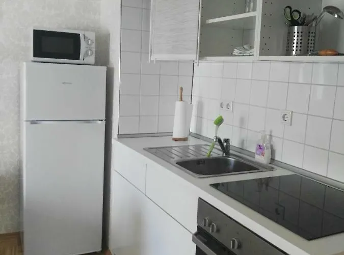 Nijole Appartement *